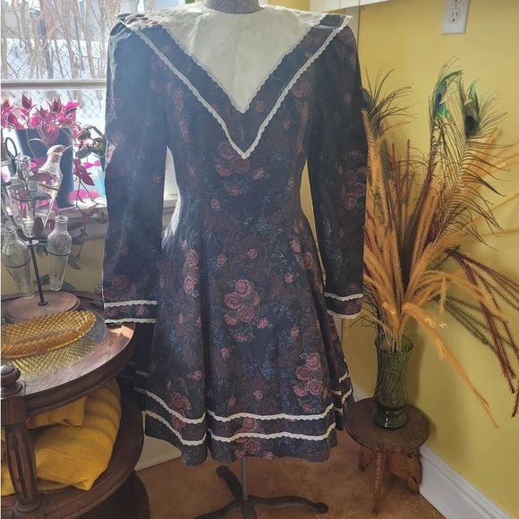 🥰🥳SOLD🥳🙏Vintage Gunne Sax 
1980's Jessica McClintock black, rose floral10US - Picture 3 of 4